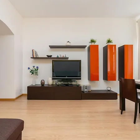 Family - Center Διαμέρισμα Τεργέστη