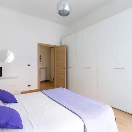 Family - Center アパート トリエステ