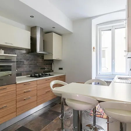 Family - Center Διαμέρισμα Τεργέστη